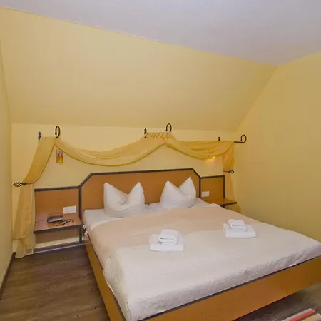 strandnahe 2-Raum-Ferienwohnung mit Balkon - Strandhaus Mönchgut FeWo 10 Lobbe