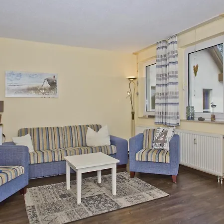 strandnahe 2-Raum-Ferienwohnung mit Balkon - Strandhaus Mönchgut FeWo 10